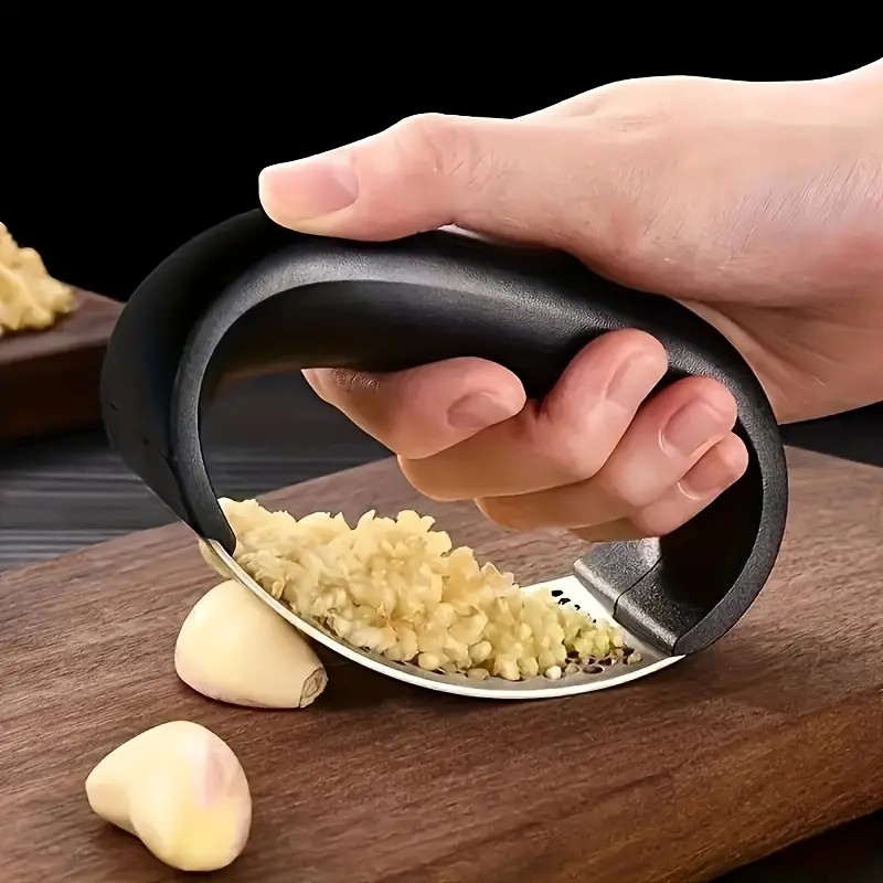 Stainless Steel Garlic Rocker Mincer – Easy-Clean Garlic Press for Home & Dorm, Perfect Kitchen Gadget